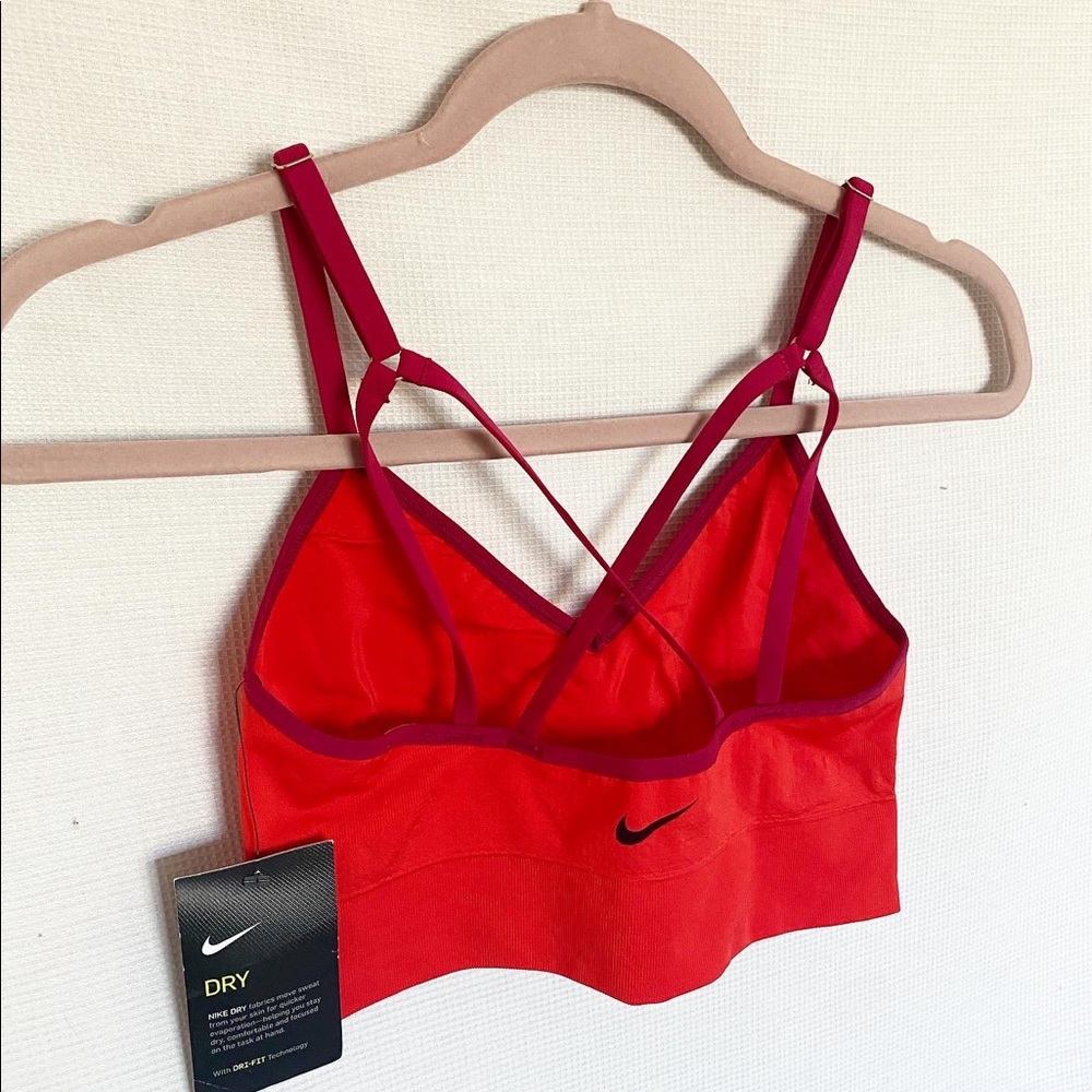 Nike sports bra brand new